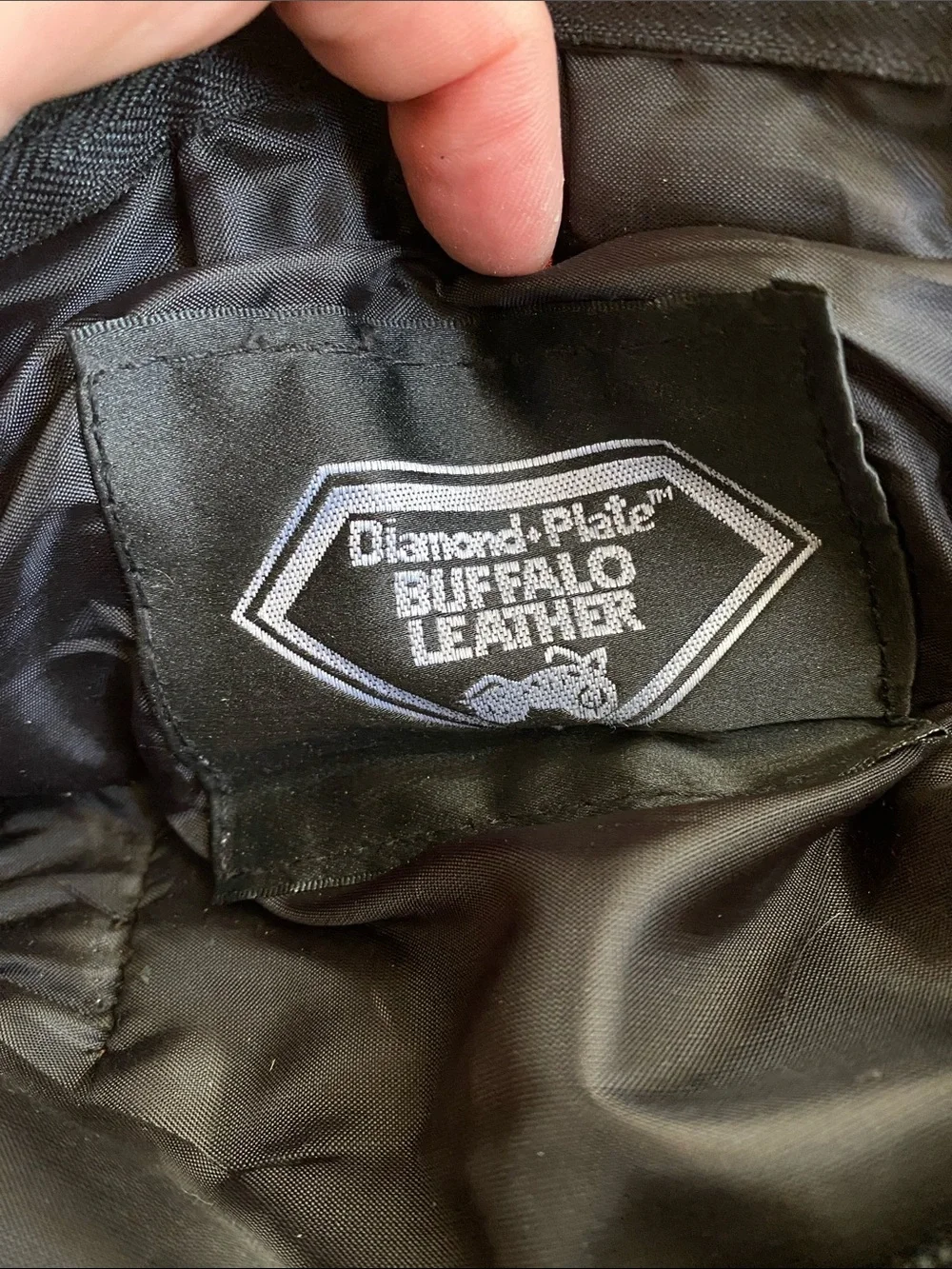 Daimond playe Buffalo leather leather bag 10x3.5”